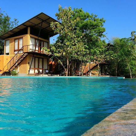 Breezy Lake Tissamaharama Ngoại thất bức ảnh