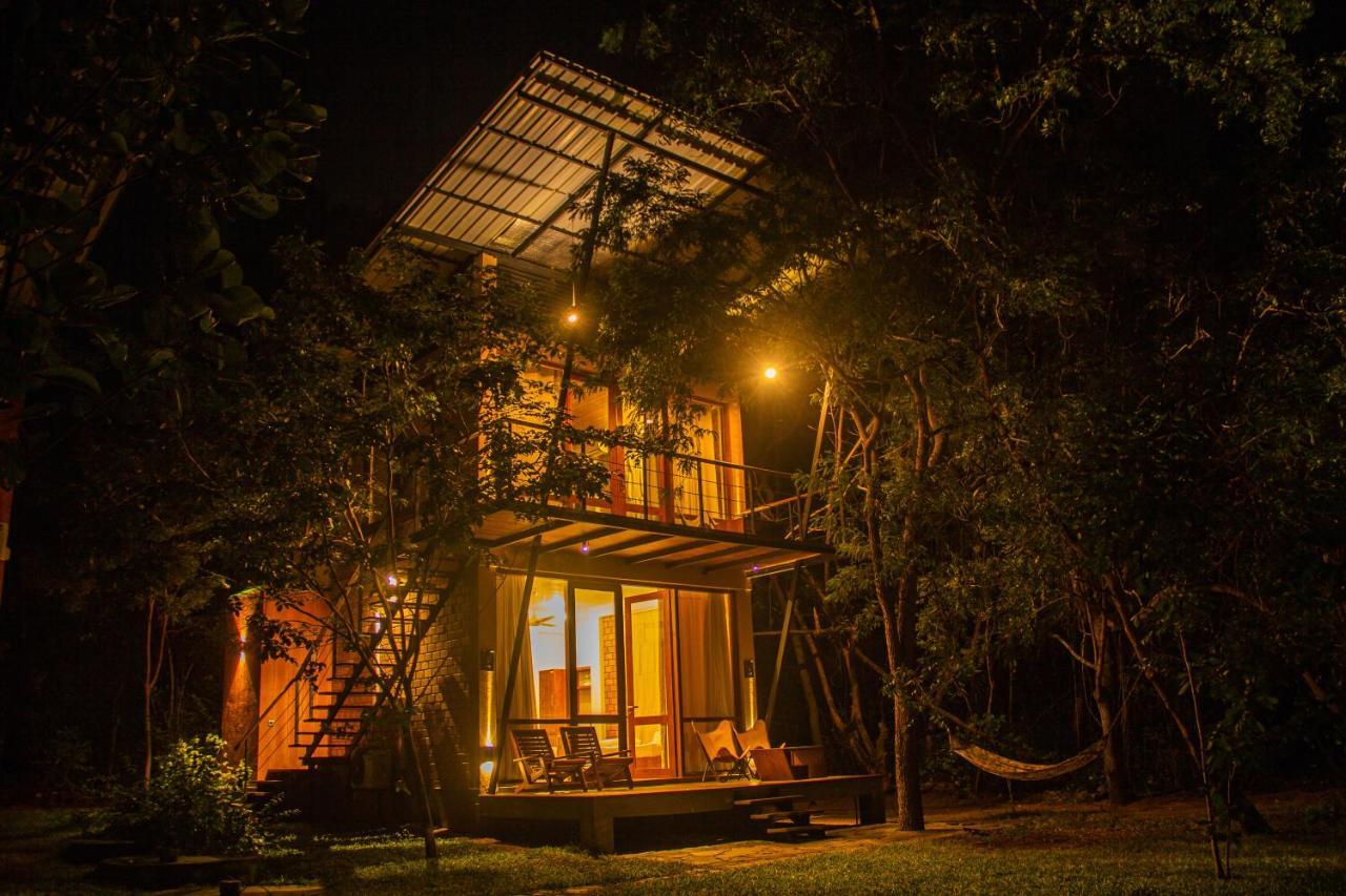 Breezy Lake Tissamaharama Ngoại thất bức ảnh