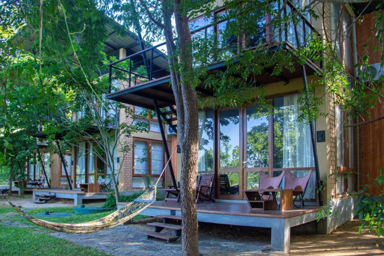 Breezy Lake Tissamaharama Ngoại thất bức ảnh