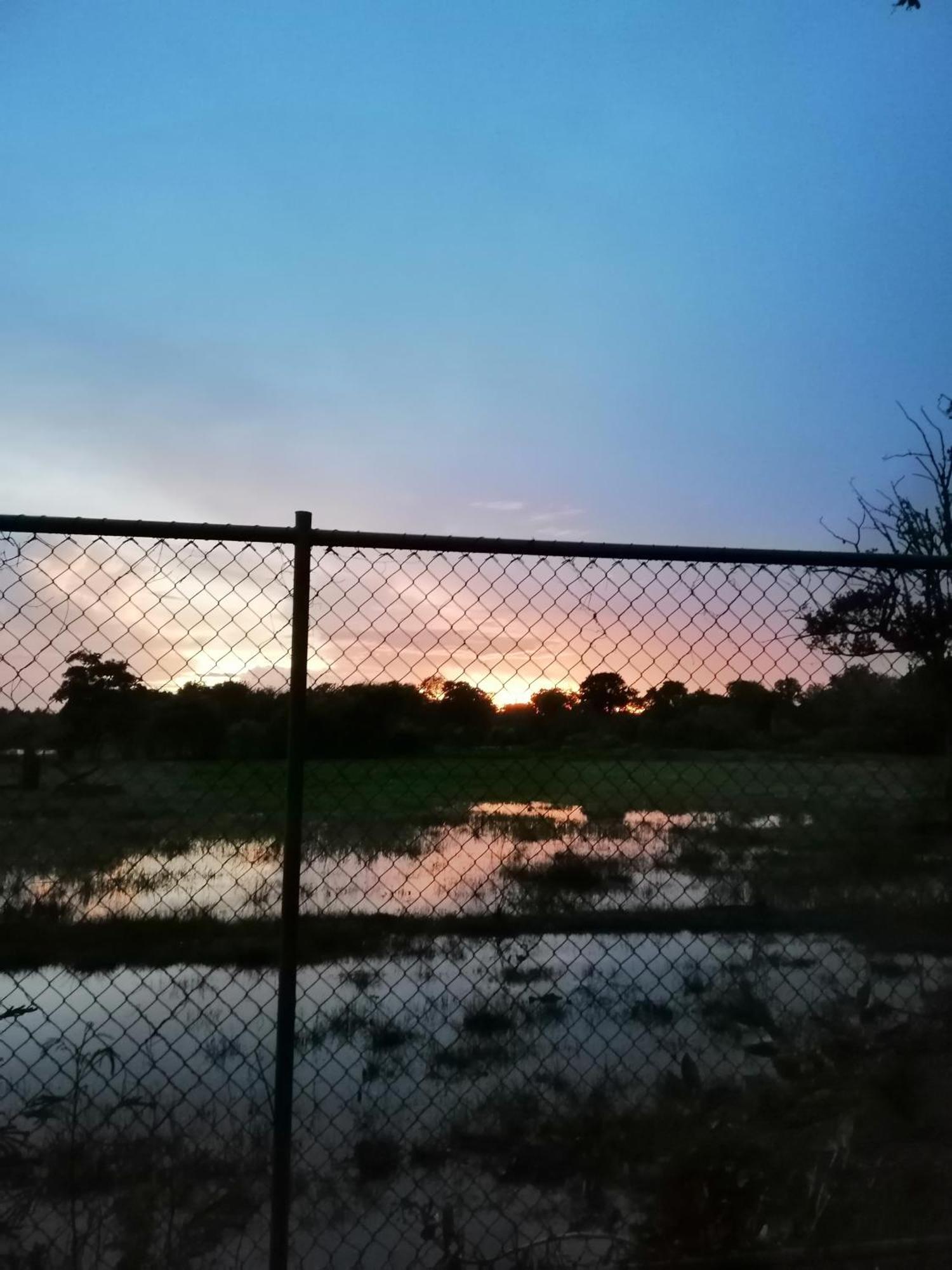 Breezy Lake Tissamaharama Ngoại thất bức ảnh