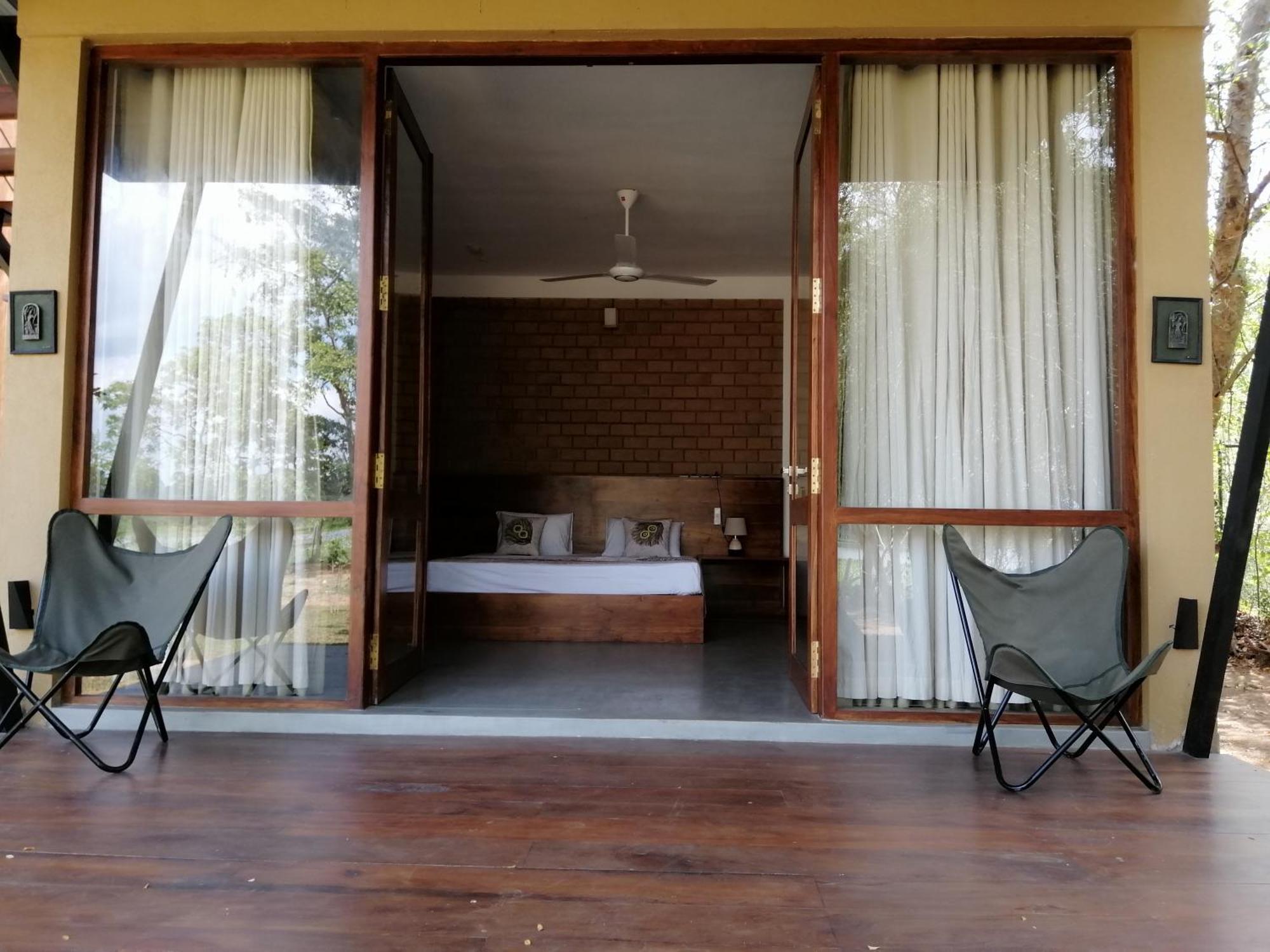 Breezy Lake Tissamaharama Ngoại thất bức ảnh