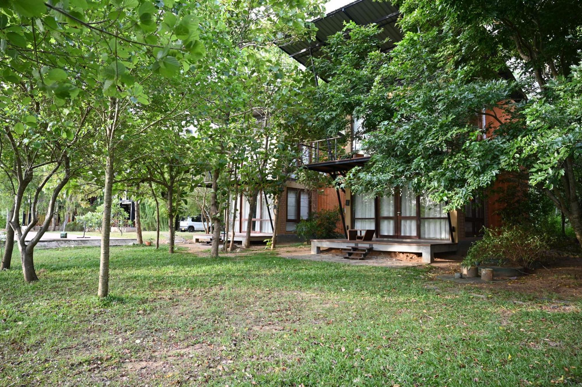 Breezy Lake Tissamaharama Ngoại thất bức ảnh