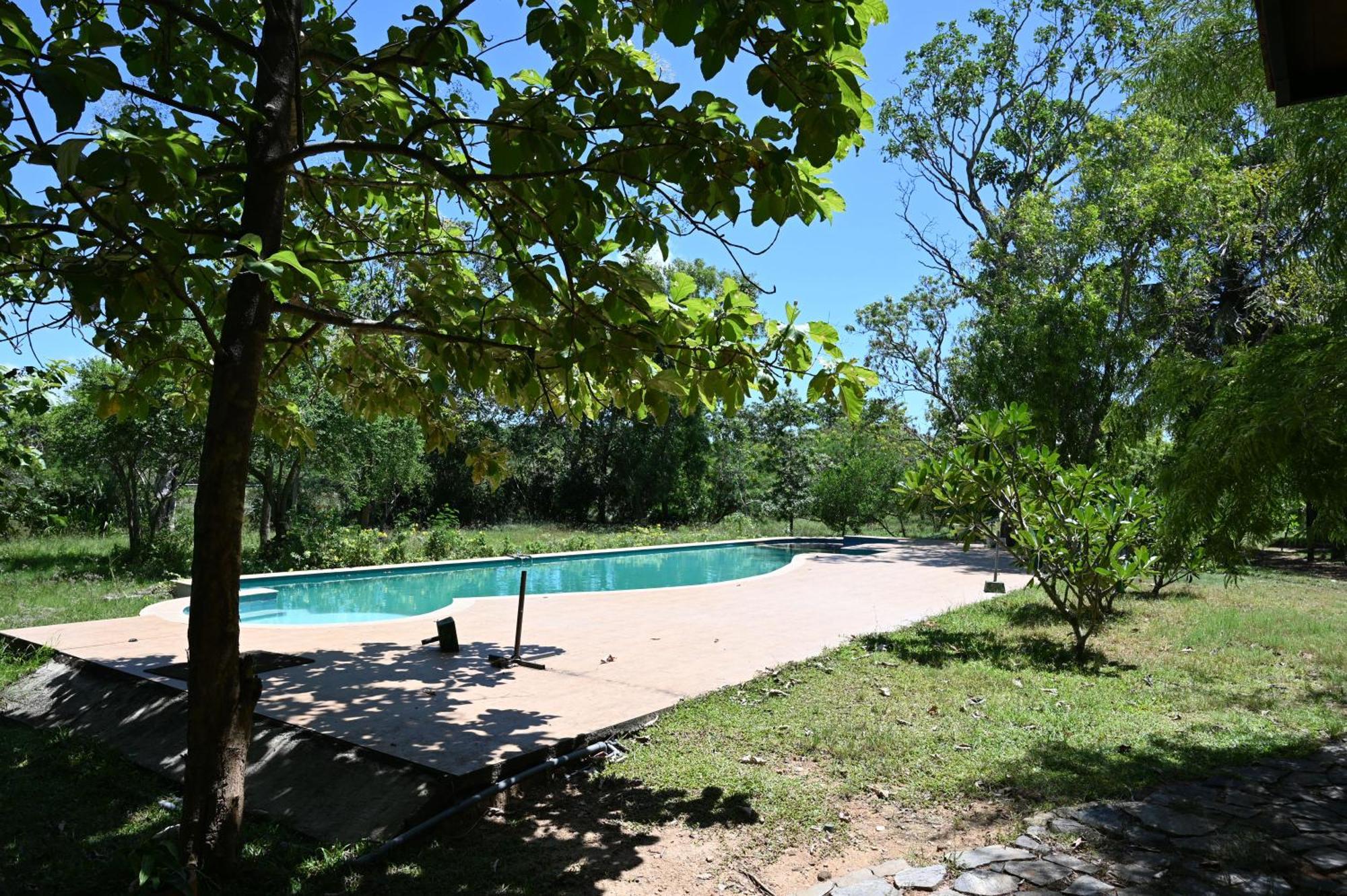 Breezy Lake Tissamaharama Ngoại thất bức ảnh