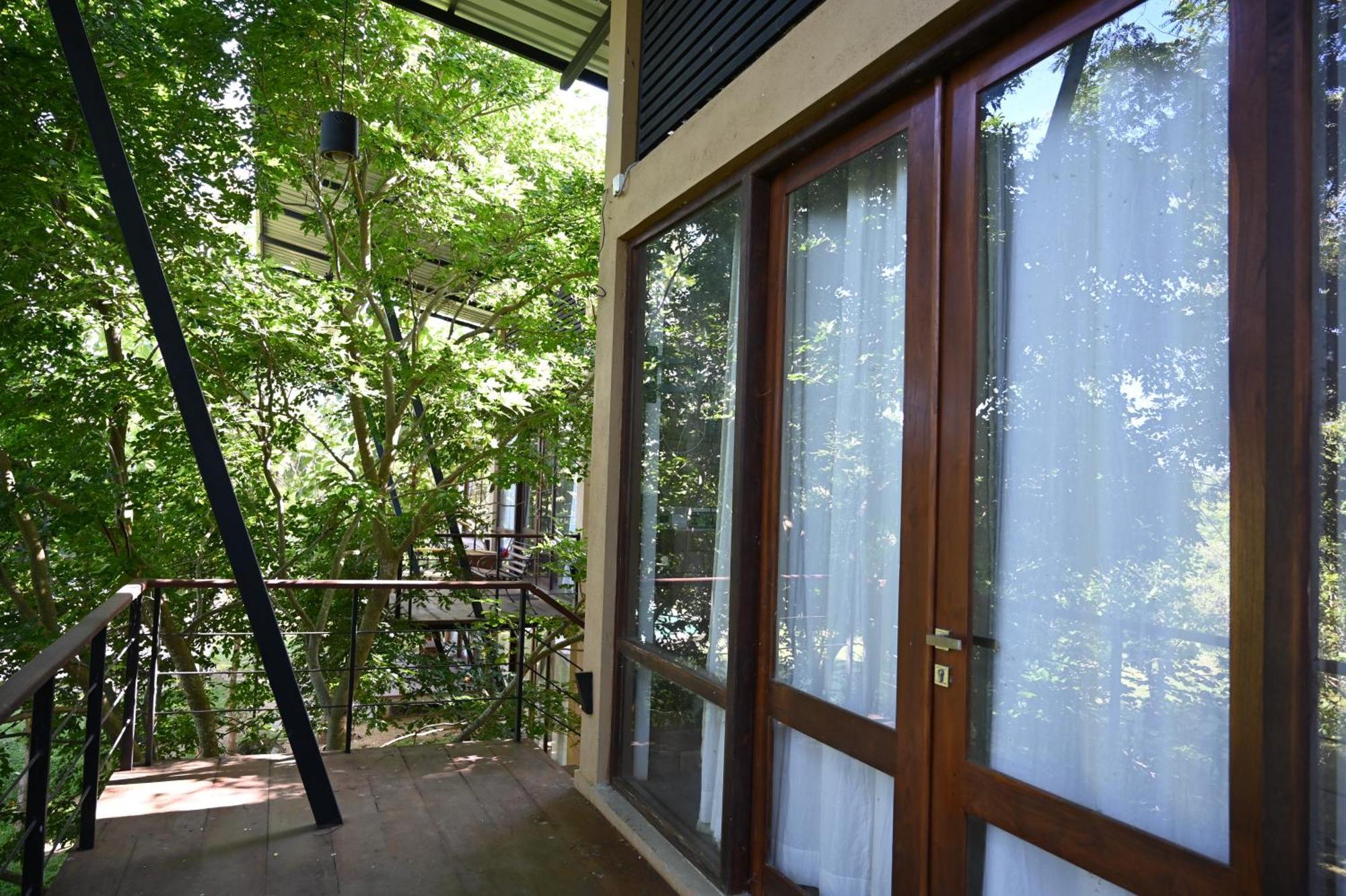 Breezy Lake Tissamaharama Ngoại thất bức ảnh
